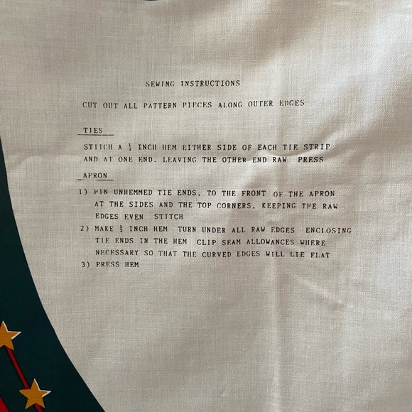 Cut N Sew Christmas Apron Christmas Feast By David Textiles English Collection - Picture 3 of 6